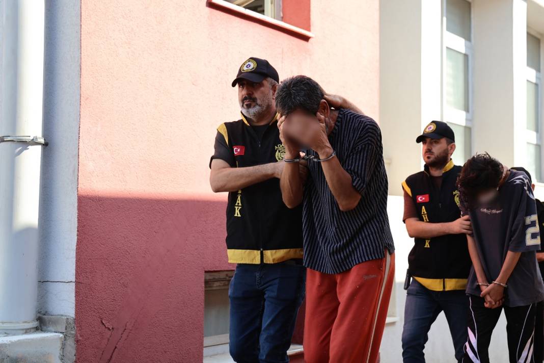 Fuhuş operasyonu! 17 kişi tutuklandı 4